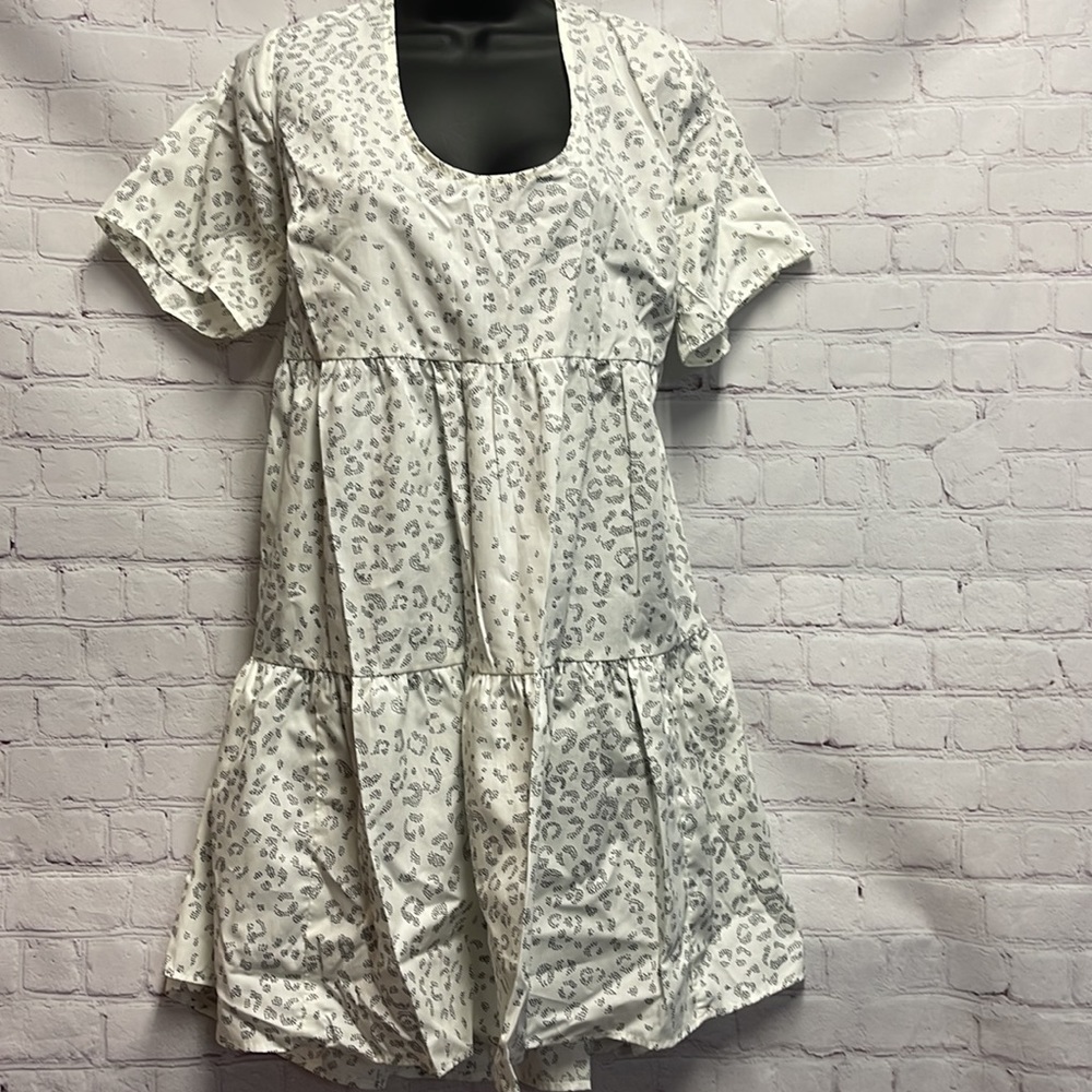 Cotton, knee high, short sleeve, scoop neck dress. - Picture 2 of 14